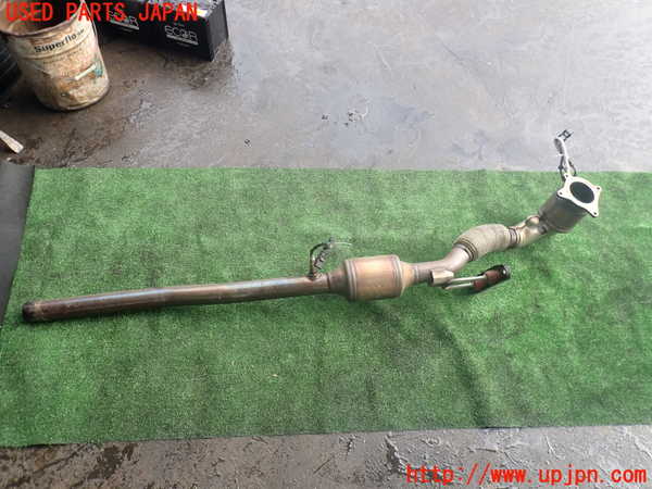 2UPJ-9238052661]VW ゴルフ GTI(1KAXX)触媒1 中古_2