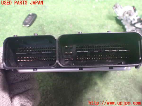 2UPJ-9238056110]VW ゴルフ GTI(1KAXX)エンジンコンピューター 中古_3