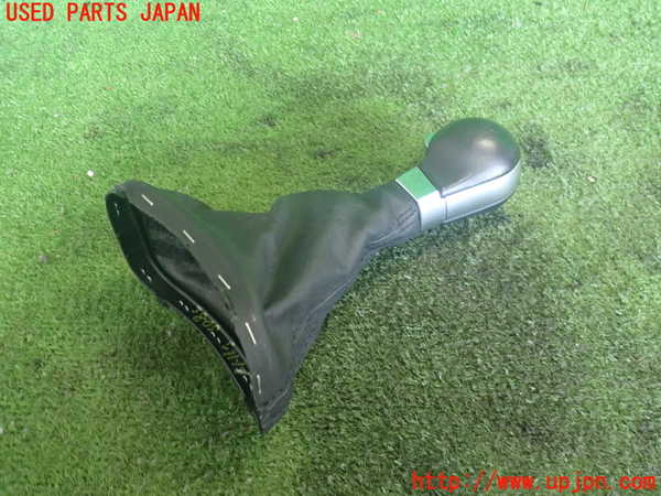 2UPJ-9238057570]VW ゴルフ GTI(1KAXX)シフトノブ 中古_2