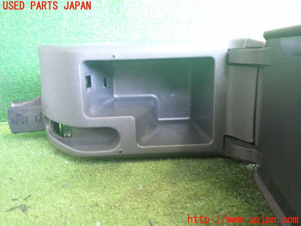2UPJ-9238057540]VW ゴルフ GTI(1KAXX)センターコンソール 中古_4