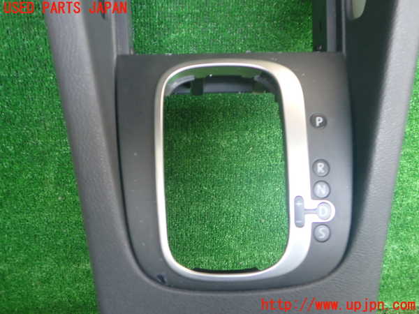 2UPJ-9238057549]VW ゴルフ GTI(1KAXX)コンソール 中古_4