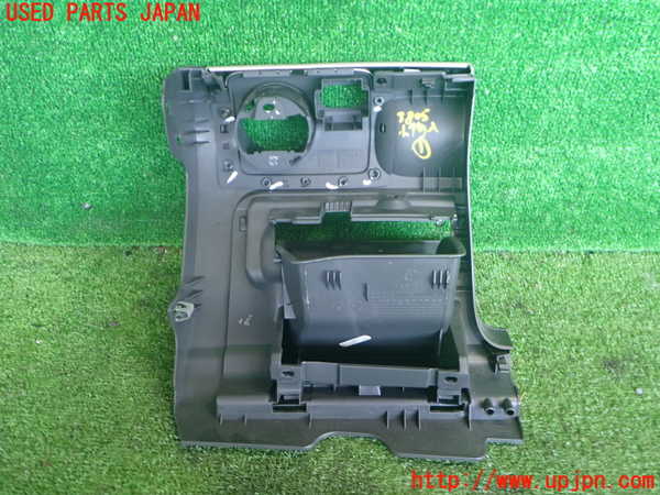 2UPJ-9238057841]VW ゴルフ GTI(1KAXX)小物入れ1 中古_3