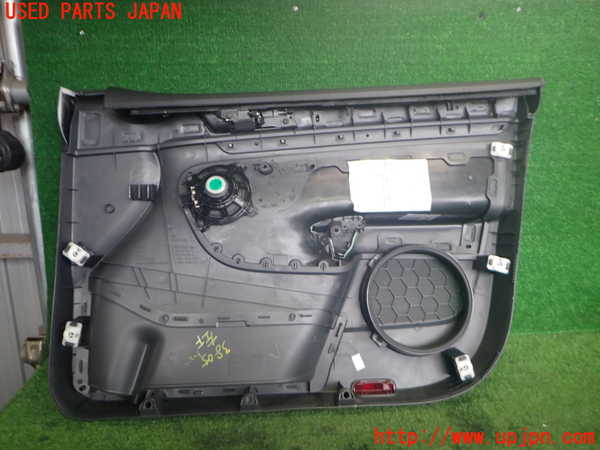 2UPJ-9238051264]VW ゴルフ GTI(1KAXX)左前ドア内張り 中古_3