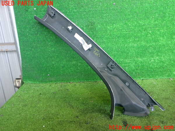 2UPJ-9238057655]VW ゴルフ GTI(1KAXX)右フロントピラートリム 中古_2