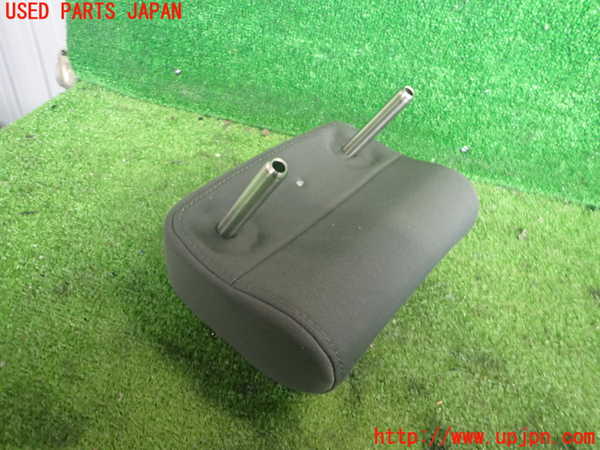 2UPJ-9238057130]VW ゴルフ GTI(1KAXX)真中2列目ヘッドレスト 中古_4