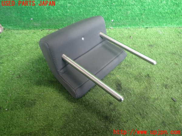2UPJ-9238057180]VW ゴルフ GTI(1KAXX)左2列目ヘッドレスト 中古_4