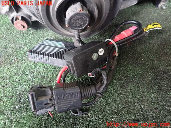 1UPJ-9238061130]パジェロ(V75W)右ヘッドライト HID 中古_4