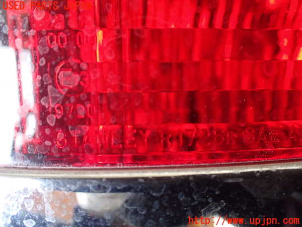 1UPJ-9238061530]パジェロ(V75W)右テールランプ 中古_3