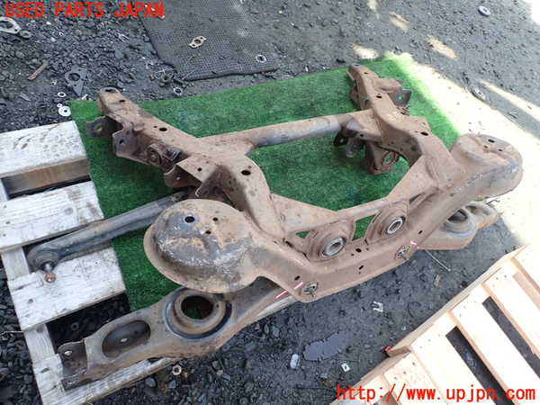 1UPJ-9238065295]パジェロ(V75W)リアメンバー 中古_2