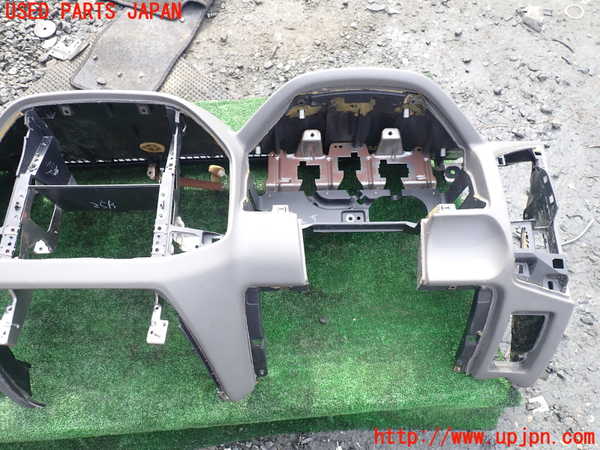 1UPJ-9238067505]パジェロ(V75W)ダッシュボード 中古_3