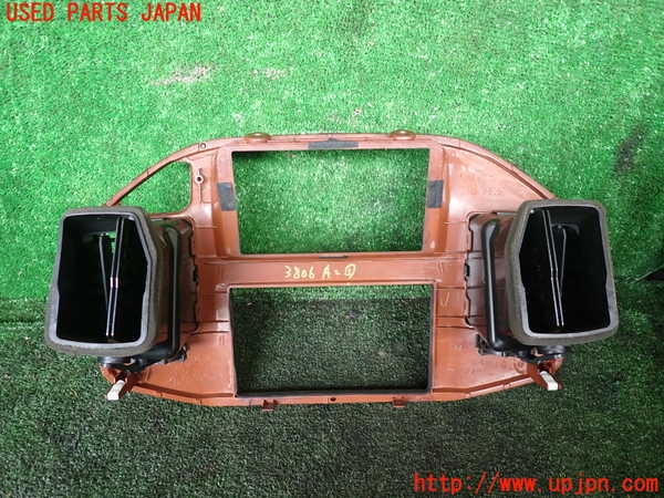 1UPJ-9238067526]パジェロ(V75W)エアコン吹き出し口1 (真中) 中古_4