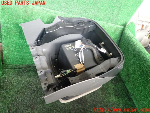 1UPJ-9238067540]パジェロ(V75W)センターコンソール 中古_4