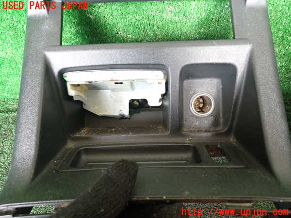 1UPJ-9238067549]パジェロ(V75W)コンソール 中古_2