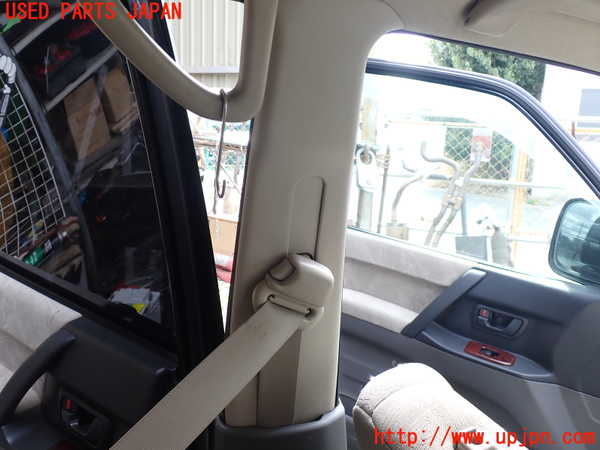 1UPJ-9238067670]パジェロ(V75W)左センターピラートリム 中古_2