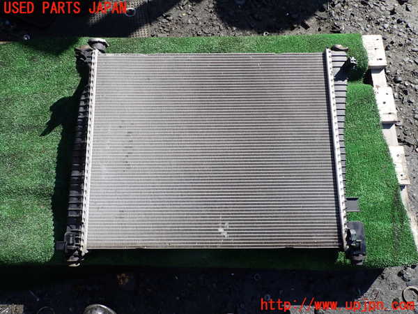 1UPJ-9238072321]ジープ・グランドチェロキー(WK36TA)ラジエーター1 中古_2