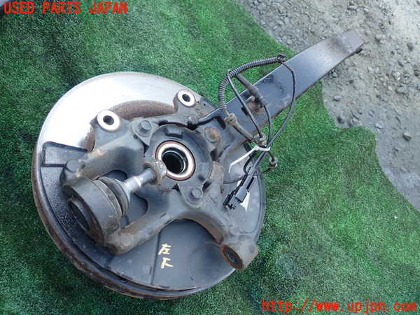 1UPJ-9238074295]ジープ・グランドチェロキー(WK36TA)左フロントナックルハブ 中古_2