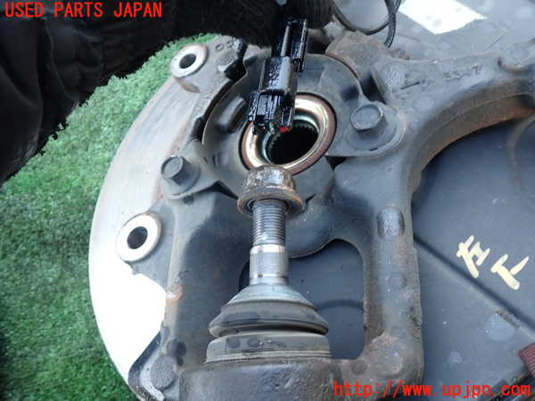 1UPJ-9238074295]ジープ・グランドチェロキー(WK36TA)左フロントナックルハブ 中古_3