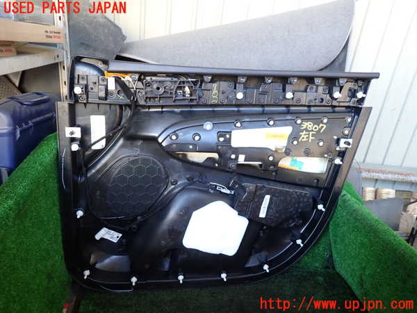 1UPJ-9238071264]ジープ・グランドチェロキー(WK36TA)左前ドア内張り 中古_4