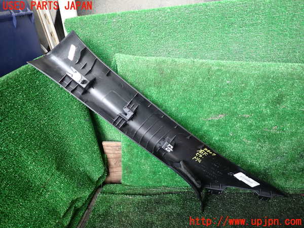 1UPJ-9238077655]ジープ・グランドチェロキー(WK36TA)右フロントピラートリム 中古_2