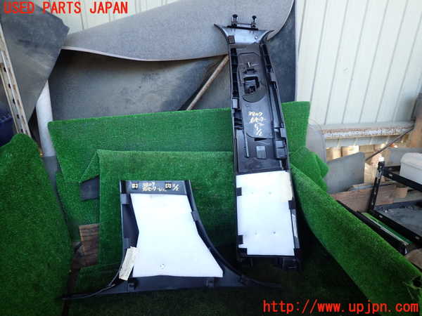 1UPJ-9238077665]ジープ・グランドチェロキー(WK36TA)右センターピラートリム 中古_2