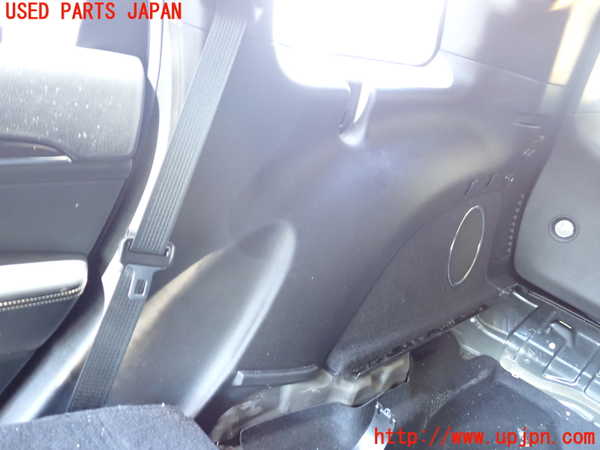 1UPJ-9238077675]ジープ・グランドチェロキー(WK36TA)右リアピラートリム 中古_3