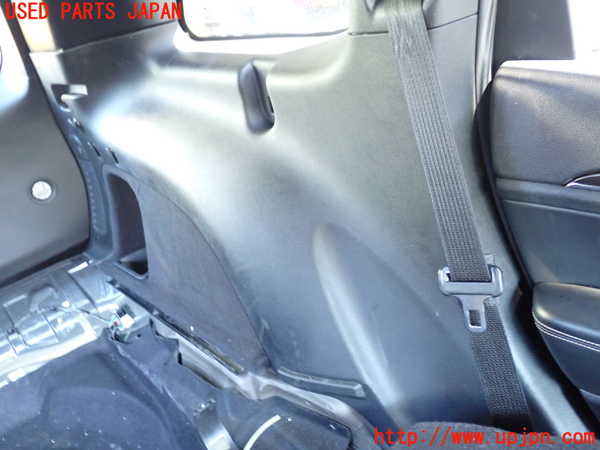 1UPJ-9238077680]ジープ・グランドチェロキー(WK36TA)左リアピラートリム 中古_3