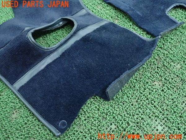 3UPJ=9238080628]MG ミジェット Mk-3(型式不明)純正? フロアトンネル用カーペット 中古_4