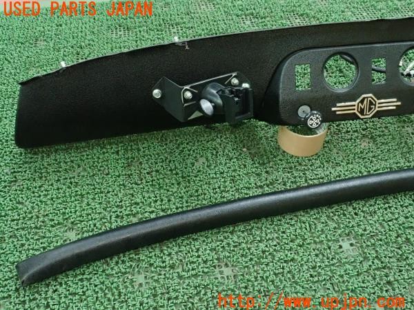 3UPJ=9238080649]MG ミジェット Mk-3(型式不明)純正? ダッシュボードトリム 中古_2