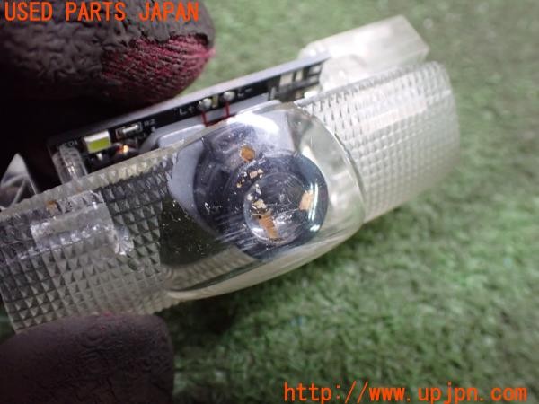 3UPJ=9238100590]ヴェルファイア(ANH20W)前期 社外 カーテシランプ VELLFIRE ロゴ ウェルカムランプ 中古_4