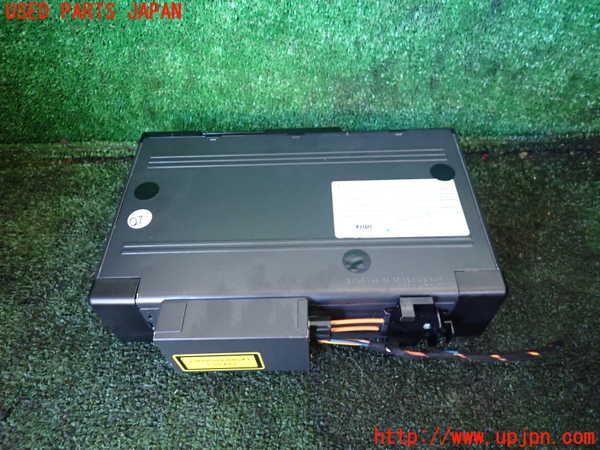 1UPJ-9238116505]ベンツ SL350(230467)(R230)CDチェンジャー 中古_3