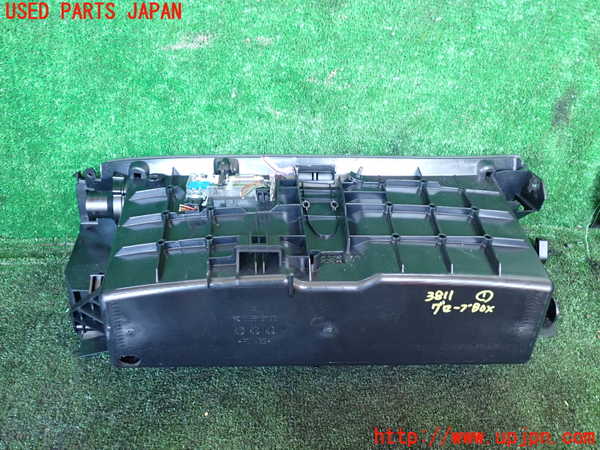 1UPJ-9238117516]ベンツ SL350(230467)(R230)グローブボックス1 中古_3