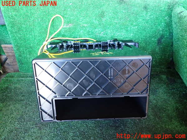 1UPJ-9238117842]ベンツ SL350(230467)(R230)小物入れ2 中古_3