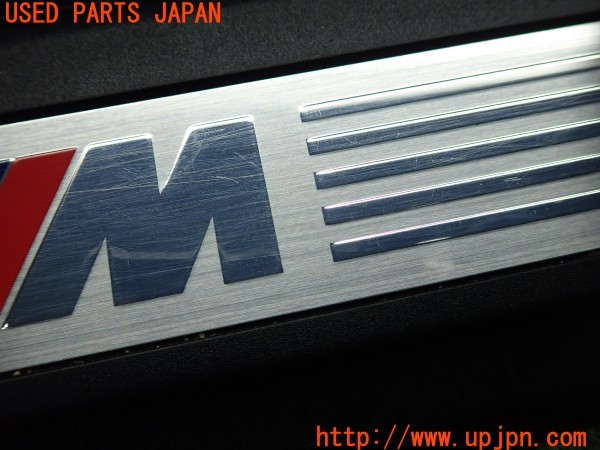 3UPJ=9238120616]BMW X3(WX20 F25)純正 8050459 フロントスカッフプレート 中古_4