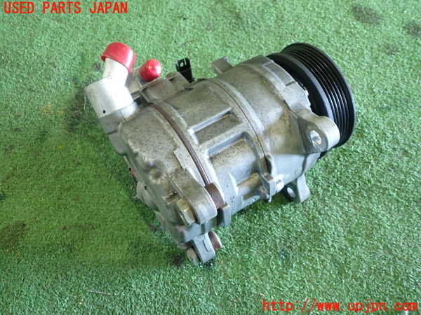 1UPJ-9238126025]BMW X3 F25(WX20)エアコンコンプレッサー 中古_4
