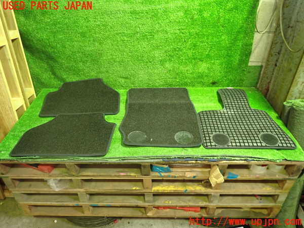 1UPJ-9238127800]BMW X3 F25(WX20)フロアマット 中古_4