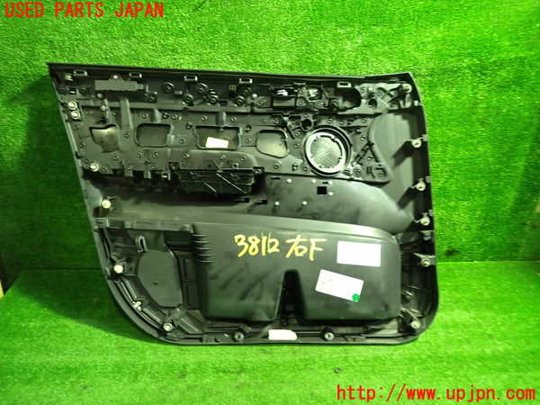 1UPJ-9238121234]BMW X3 F25(WX20)右前ドア内張り 中古_4