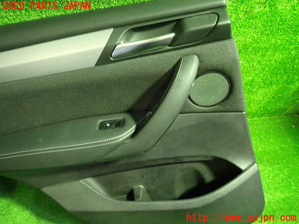 1UPJ-9238121324]BMW X3 F25(WX20)左後ドア内張り 中古_2