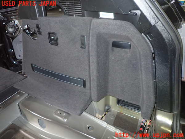 1UPJ-9238127675]BMW X3 F25(WX20)右リアピラートリム 中古_3