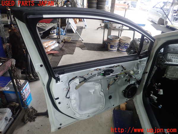 1UPJ-9238131260]カローラ ツーリング(MZEA17W)左前ドア (ジャンク品) 中古_3