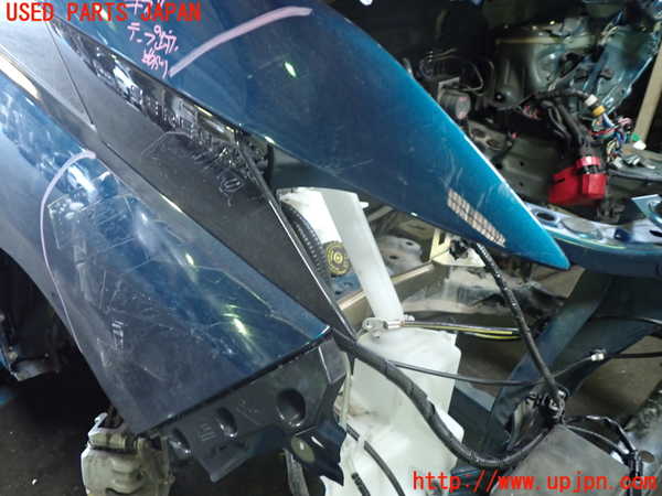 1UPJ-9238141080]セレナ(FNC28)右前フェンダー 中古_2