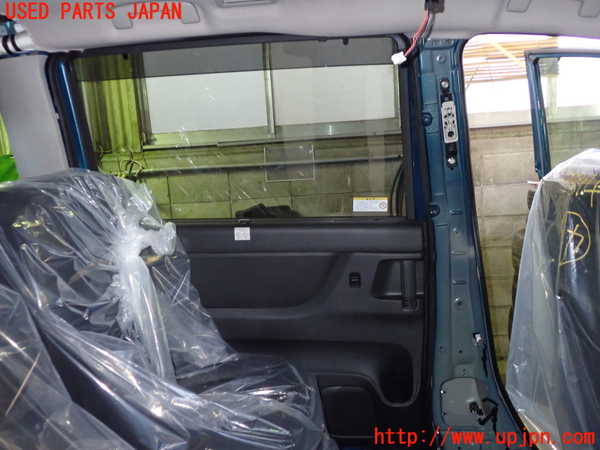 1UPJ-9238141320]セレナ(FNC28)左後ドア 中古(43R-00150 M2L3)_5