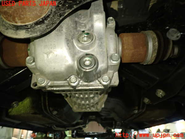 1UPJ-9238144355]セレナ(FNC28)リアデフ 中古_3