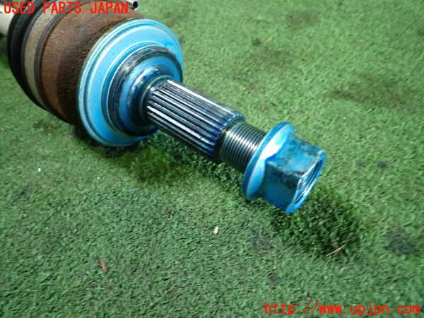 1UPJ-9238144015]セレナ(FNC28)左フロントドライブシャフト 中古_2