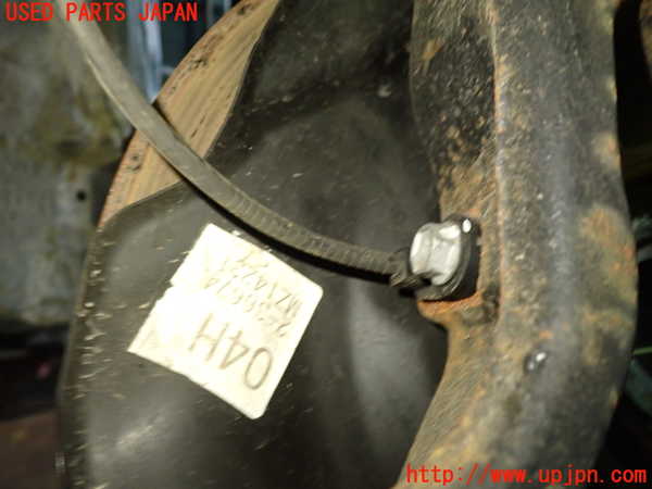 1UPJ-9238144295]セレナ(FNC28)左フロントナックルハブ 中古_2