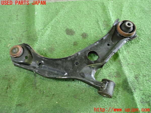 1UPJ-9238145186]セレナ(FNC28)左フロントロアアーム1 中古_2