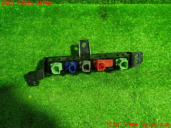 1UPJ-9238146310]セレナ(FNC28)スイッチ5 (TRIP RESET、メーター照度、AUTO OF、ECO他) 中古_2