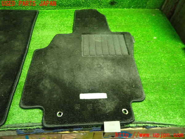 1UPJ-9238147800]セレナ(FNC28)フロアマット 中古_2