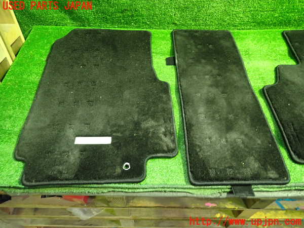 1UPJ-9238147800]セレナ(FNC28)フロアマット 中古_3