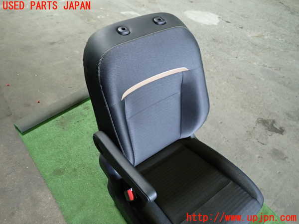 1UPJ-9238147065]セレナ(FNC28)助手席シート 中古_2