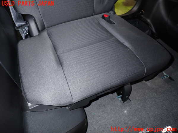 1UPJ-9238147235]セレナ(FNC28)右3列目シート 中古_3